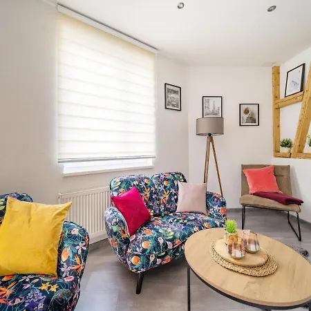 Retreat With Forest Views 公寓 策拉-梅利斯