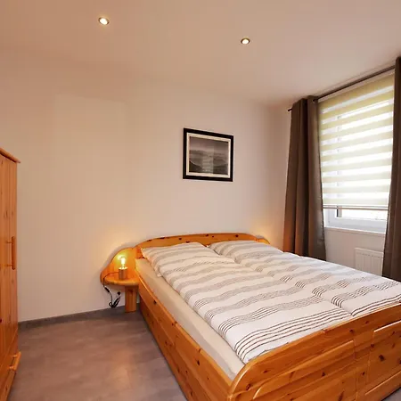 Retreat With Forest Views