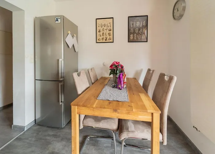 Retreat With Forest Views * Zella-Mehlis