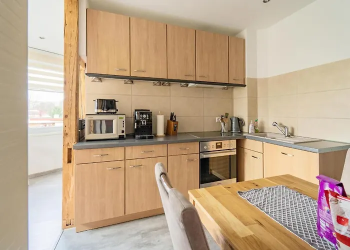 Daire Retreat With Forest Views