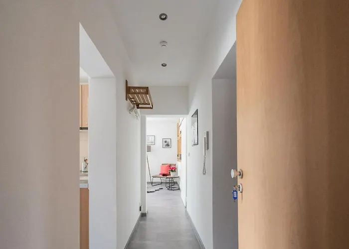 Daire Retreat With Forest Views *